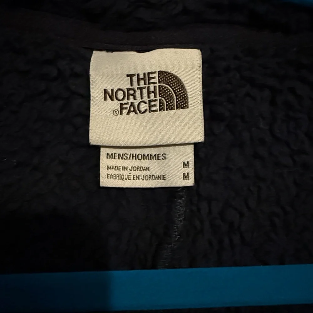The North Face Black Fleece Jacket - Picture 5 of 5